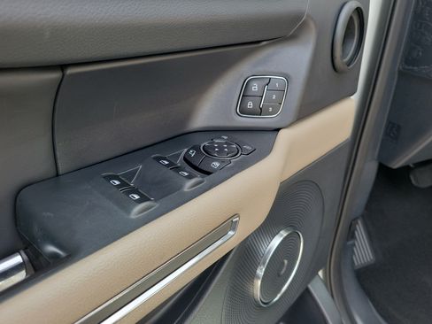 Used 2024 Ford Expedition XLT RWD image 19