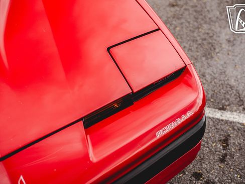 Used 1989 Pontiac Firebird Formula RWD image 32