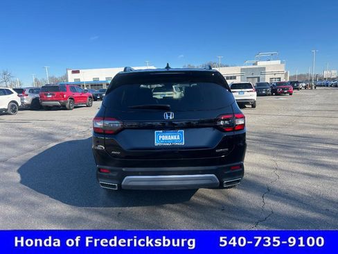 Certified 2025 Honda Pilot Touring image 5