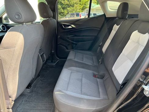 Used 2024 Chevrolet Trax LS w/ LS Convenience Package image 4