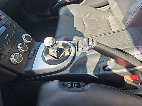 Used 2006 Nissan 350Z Grand Touring image 16