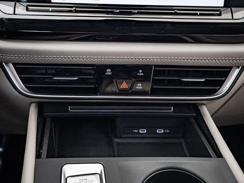 Used 2024 Volkswagen Atlas SE FWD image 33