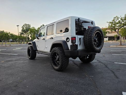 Used 2017 Jeep Wrangler Unlimited Sport w/ Quick Order Package 24S AWD/4WD image 7