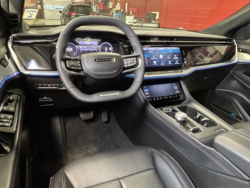 Used 2024 Jeep Wagoneer Launch Edition AWD/4WD image 21