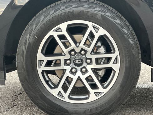 Certified 2025 Ford Expedition Active AWD/4WD image 28
