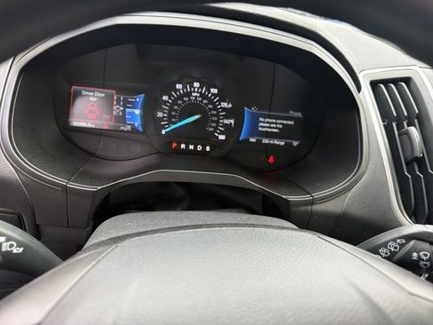 Used 2024 Ford Edge SE w/ Black Appearance Package AWD/4WD image 18