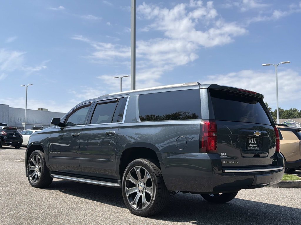Used 2019 Chevrolet Suburban Premier RWD image 8
