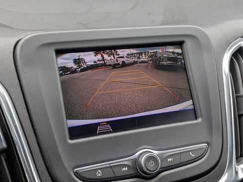 Used 2020 Chevrolet Equinox LT FWD image 21