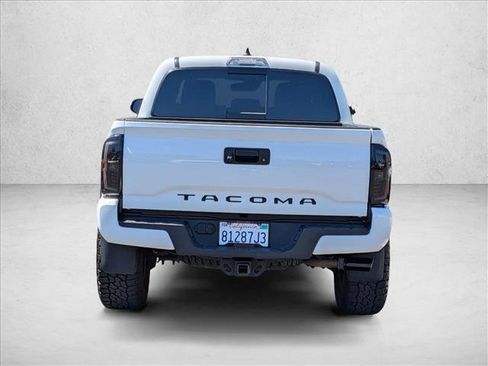Used 2021 Toyota Tacoma TRD Off-Road AWD/4WD image 7