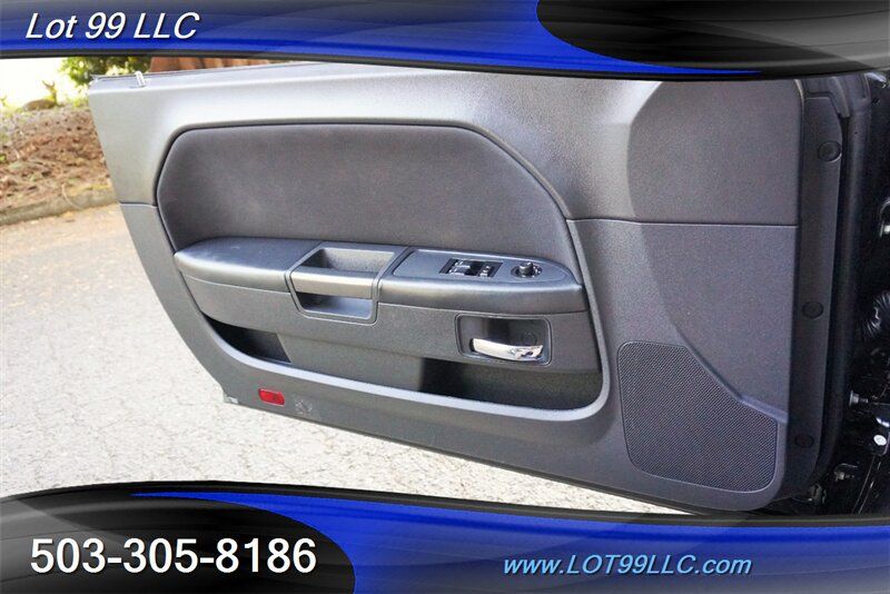 Used 2014 Dodge Challenger SXT RWD image 19