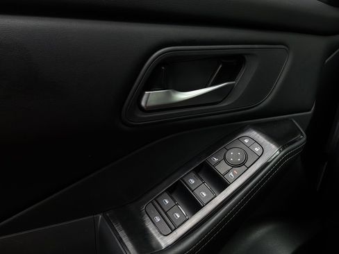 Used 2026 Nissan Rogue SV FWD image 22