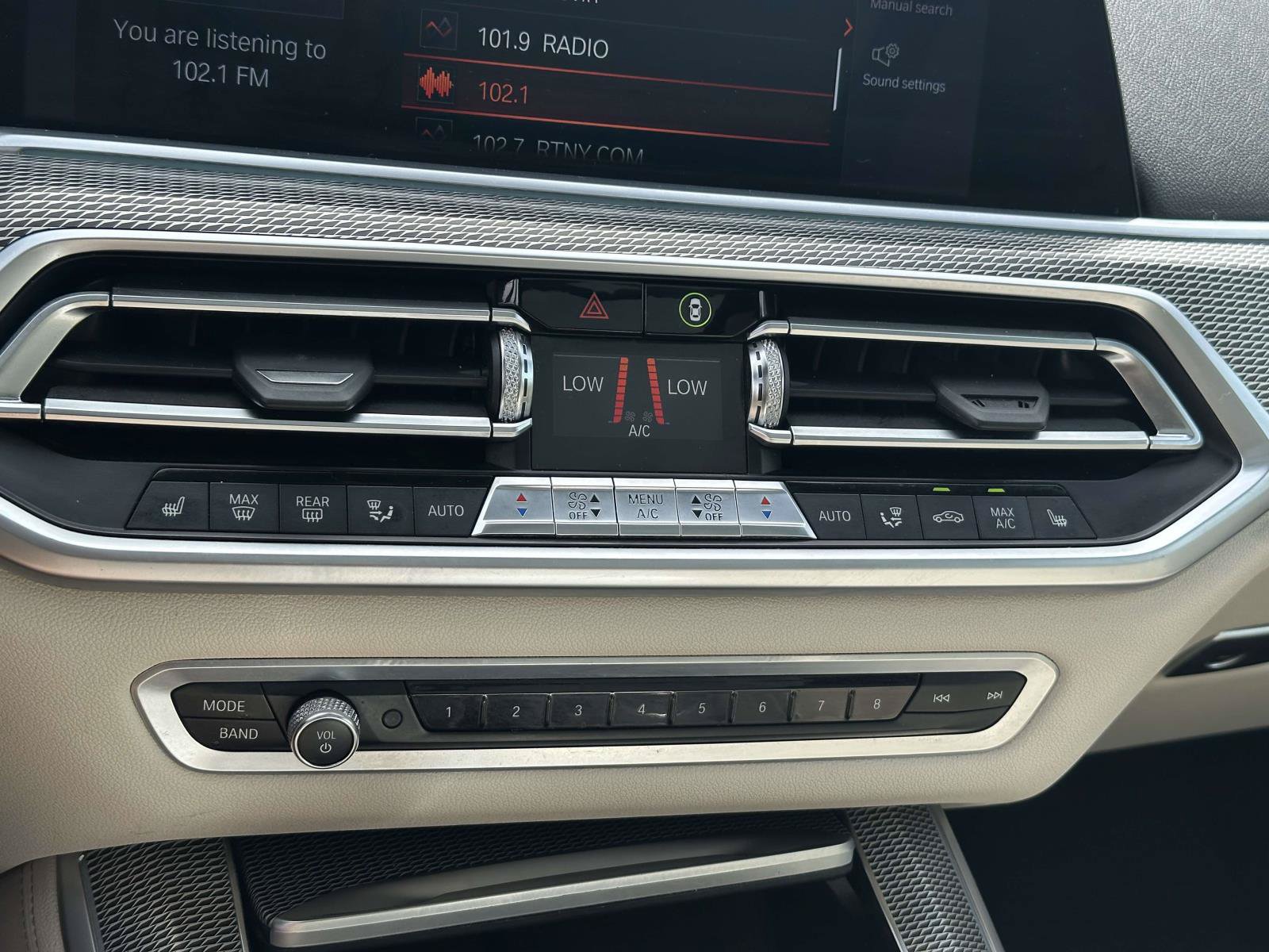 Used 2019 BMW X5 xDrive40i w/ M Sport Package AWD/4WD image 24