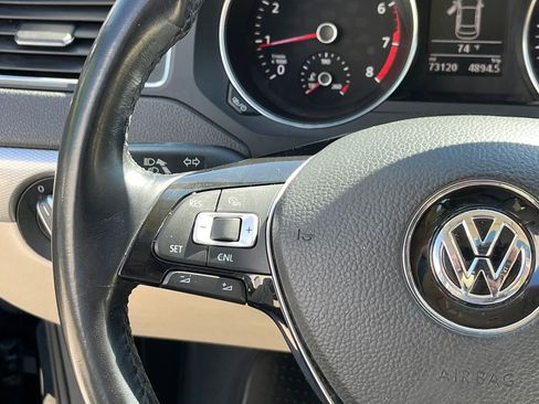 Used 2017 Volkswagen Jetta SE FWD image 12