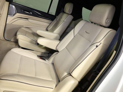 Used 2022 Cadillac Escalade ESV Premium Luxury w/ Performance Package image 11