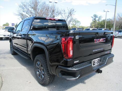 New 2026 GMC Sierra 1500 AT4X image 5