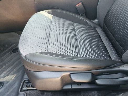 Used 2025 Chevrolet Trax LT w/ Driver Confidence Package image 26