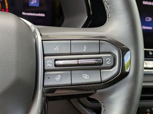 Used 2025 Chevrolet Colorado LT w/ LT Convenience Package image 29