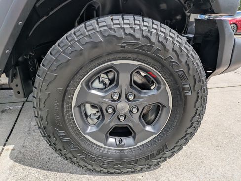 Used 2025 Jeep Wrangler Sport AWD/4WD image 11