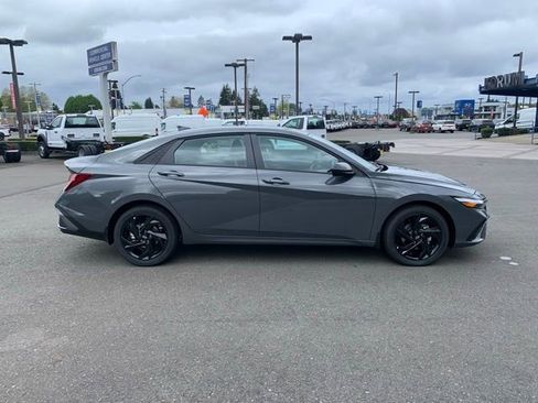 New 2026 Hyundai Elantra Sport FWD image 6