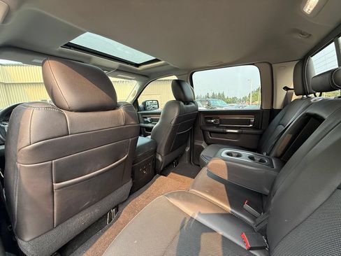 Used 2016 RAM 1500 Laramie w/ Convenience Group AWD/4WD image 5