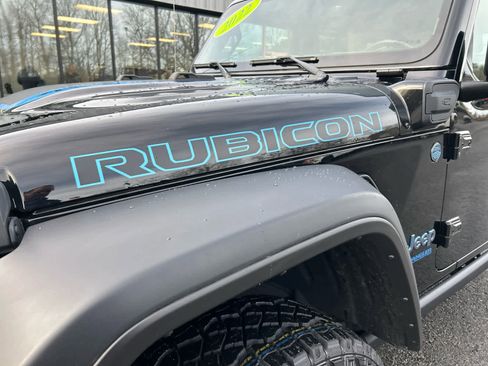 Used 2022 Jeep Wrangler Unlimited Rubicon w/ Cold Weather Group image 16