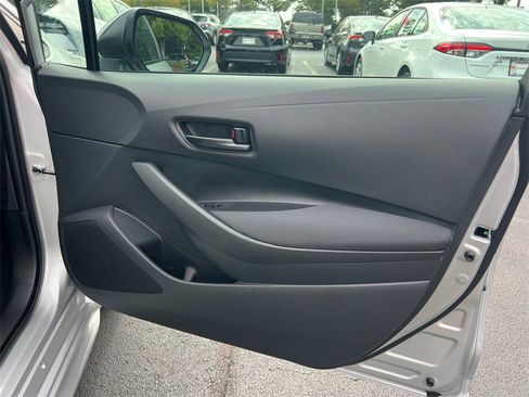 Used 2025 Toyota Corolla LE image 14