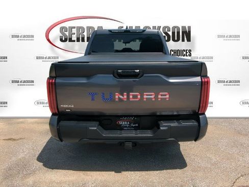 Used 2022 Toyota Tundra SR5 w/ SR5 Premium Package AWD/4WD image 7