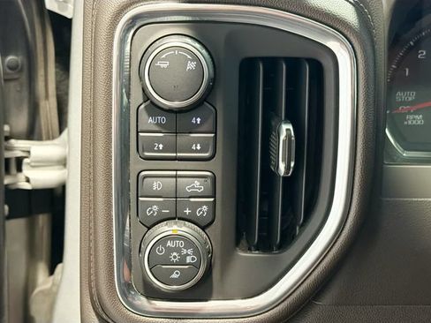 Used 2019 Chevrolet Silverado 1500 LTZ w/ LTZ Premium Package AWD/4WD image 9