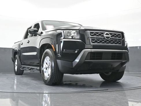 Used 2024 Nissan Frontier SV RWD image 57