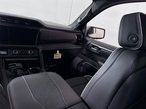 New 2026 GMC Sierra 1500 AT4X AWD/4WD image 19