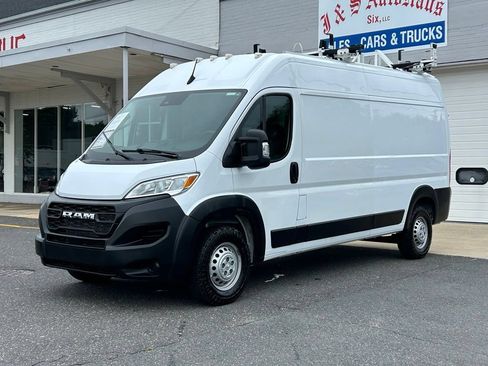 Used 2024 RAM ProMaster 2500 FWD image 3