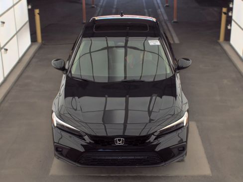 Used 2023 Honda Civic EX-L image 2