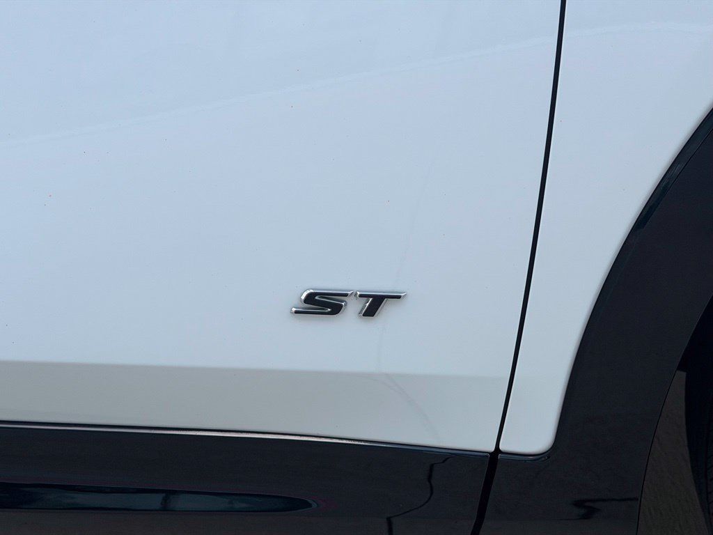 Used 2025 Buick Envista Sport Touring w/ Convenience I Package FWD image 13