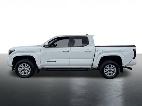 Used 2025 Toyota Tacoma SR5 RWD image 5