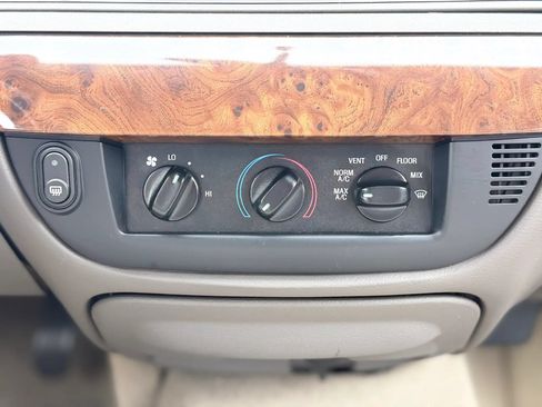 Used 2008 Mercury Grand Marquis GS RWD image 39