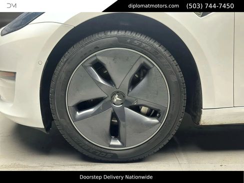 Used 2020 Tesla Model 3 Standard Range image 35