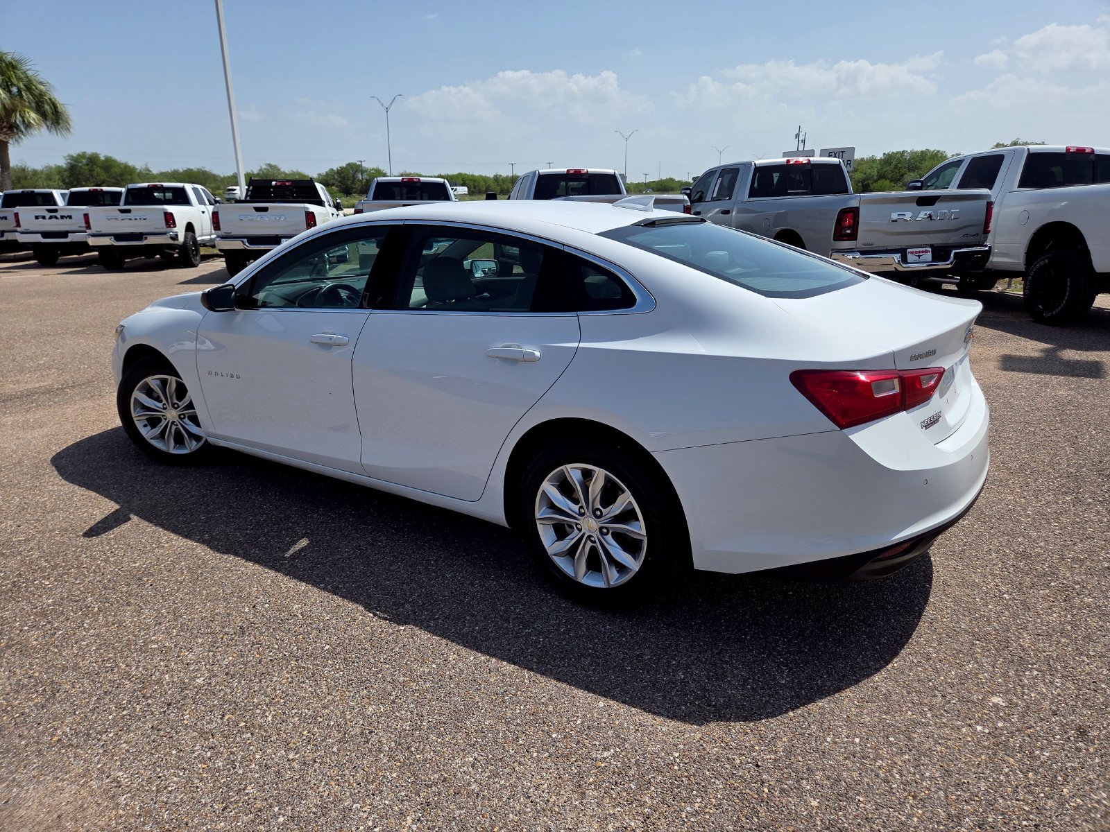 Used 2024 Chevrolet Malibu LT FWD image 5