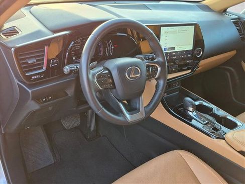 Used 2025 Lexus NX 250 FWD image 10