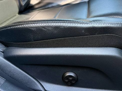 Used 2017 Mercedes-Benz C 300 4MATIC Sedan image 42