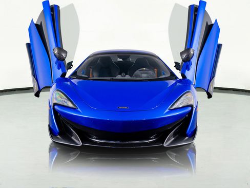 Used 2020 McLaren 600LT Spider image 27