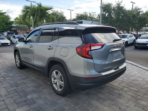 Certified 2024 GMC Terrain SLE w/ Driver Convenience Package FWD image 4