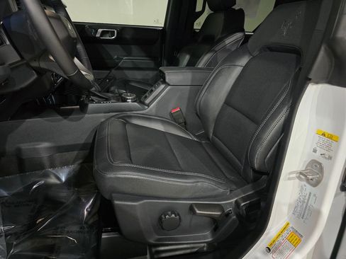New 2025 Ford Bronco Badlands w/ Sasquatch Package image 17