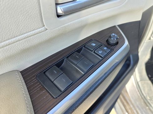 Used 2022 Toyota Sienna XLE image 29