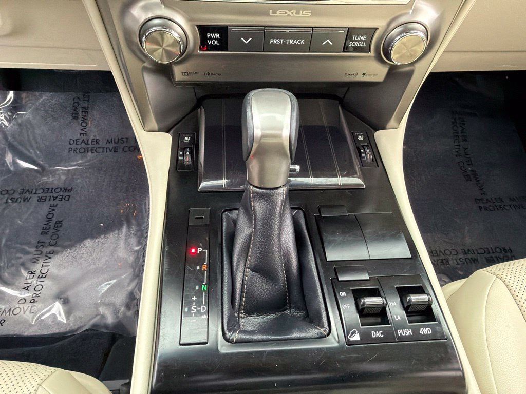 Used 2020 Lexus GX 460 Premium w/ Premium Package AWD/4WD image 16