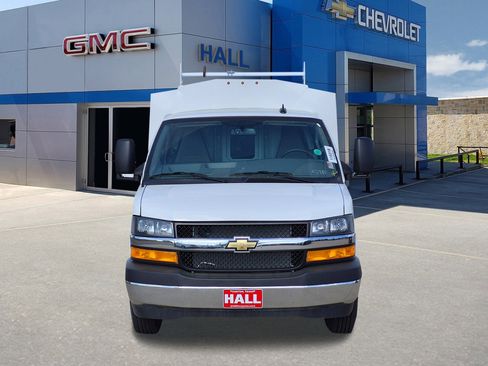 New 2025 Chevrolet Express 3500 w/ Power Convenience Package image 2