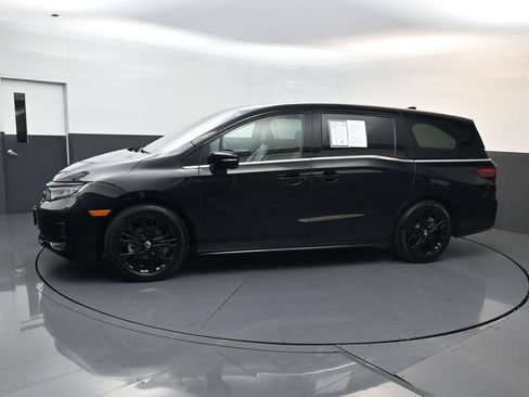 Used 2025 Honda Odyssey Sport-L image 6