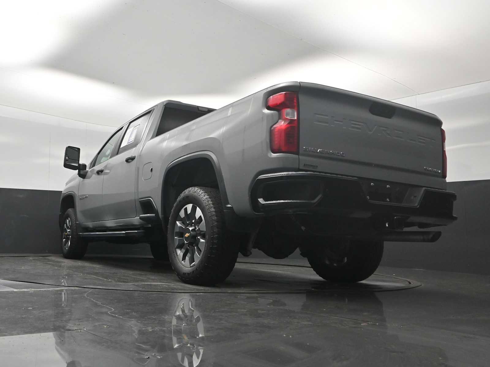 Used 2024 Chevrolet Silverado 2500 Custom w/ Custom Value Package AWD/4WD image 35