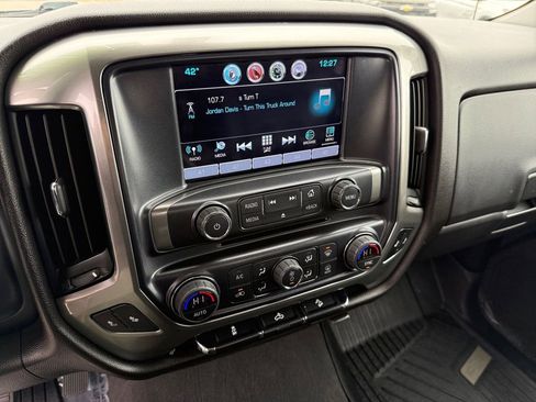 Used 2019 Chevrolet Silverado 1500 LT w/ All Star Edition image 16