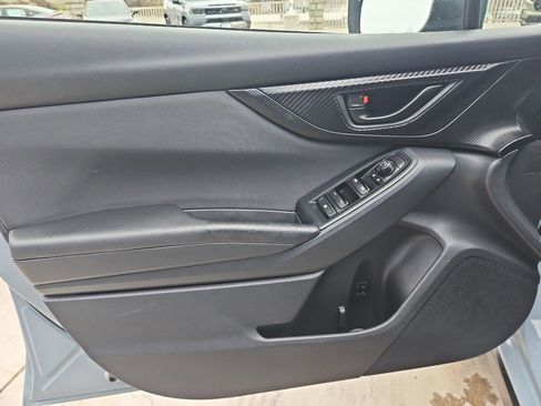 Used 2018 Subaru Crosstrek 2.0i Premium w/ Eyesight System image 12