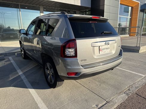 Used 2016 Jeep Compass High Altitude image 2